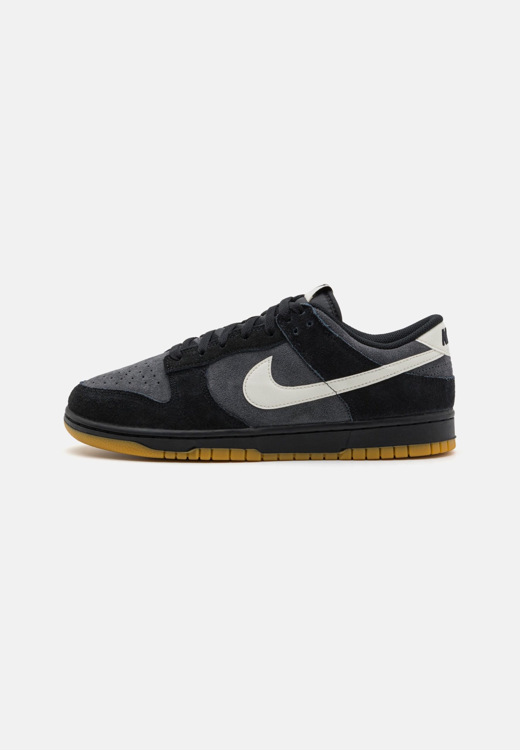 dunk-low-noir-390fux-1.jpg