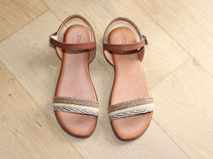 sandales-plates-femme-773jzx-1.jpg